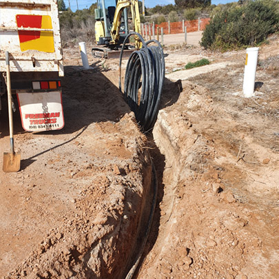 UPM-Plumbing-Trench-digging-pipe-trenching-excavator